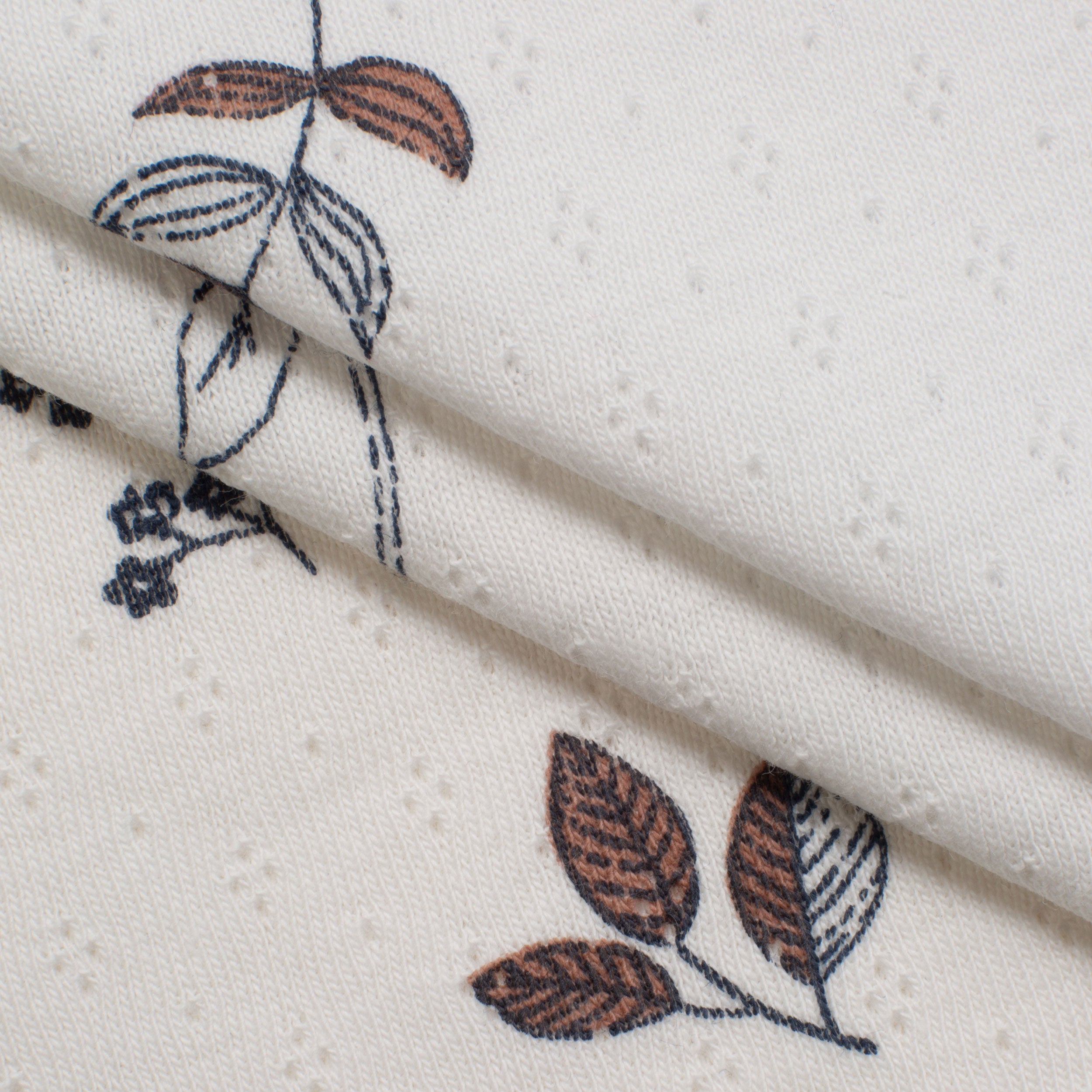PTPTLCO-200-170-PAWS-PRINT-BOTANICAL fabric image 1