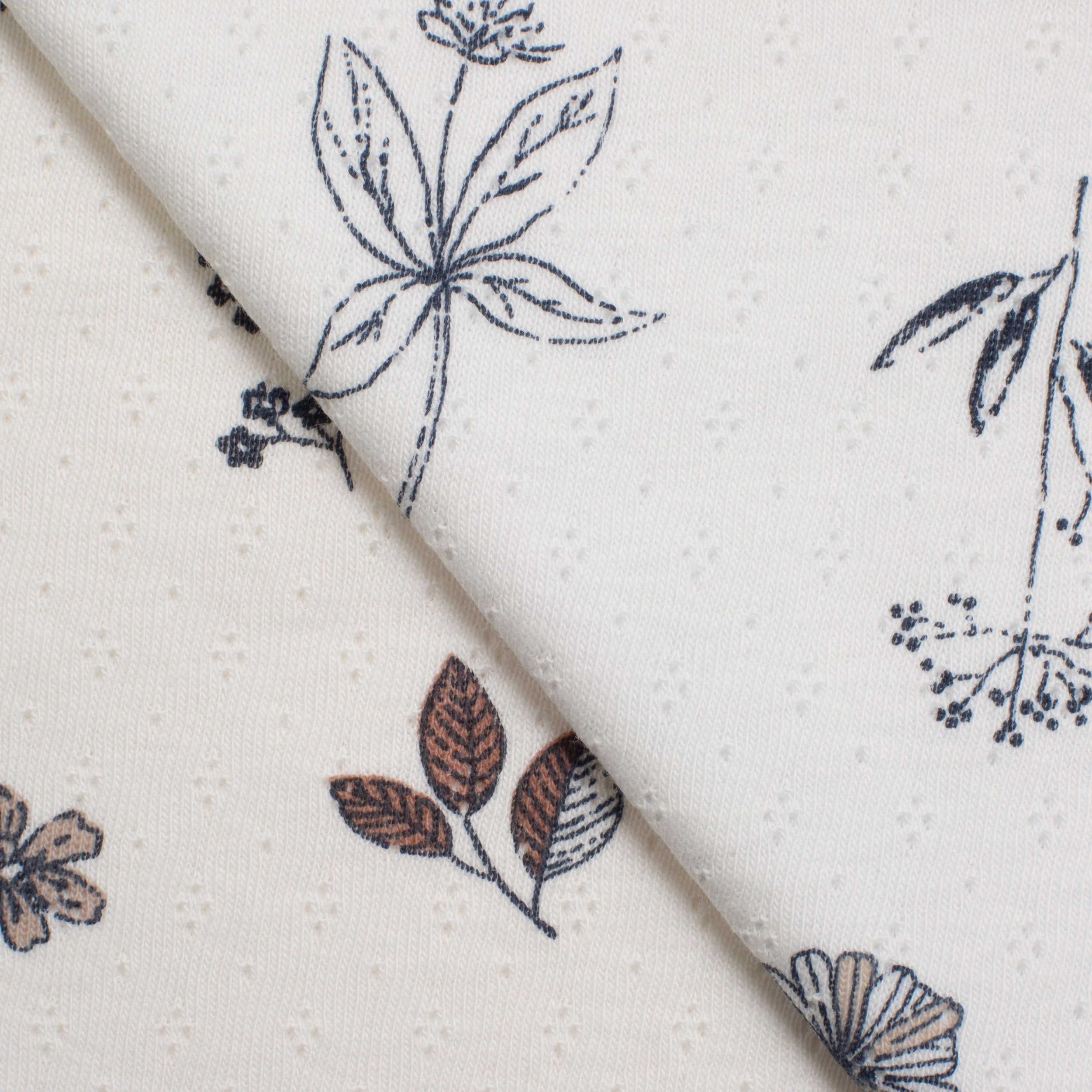 PTPTLCO-200-170-PAWS-PRINT-BOTANICAL fabric image 2