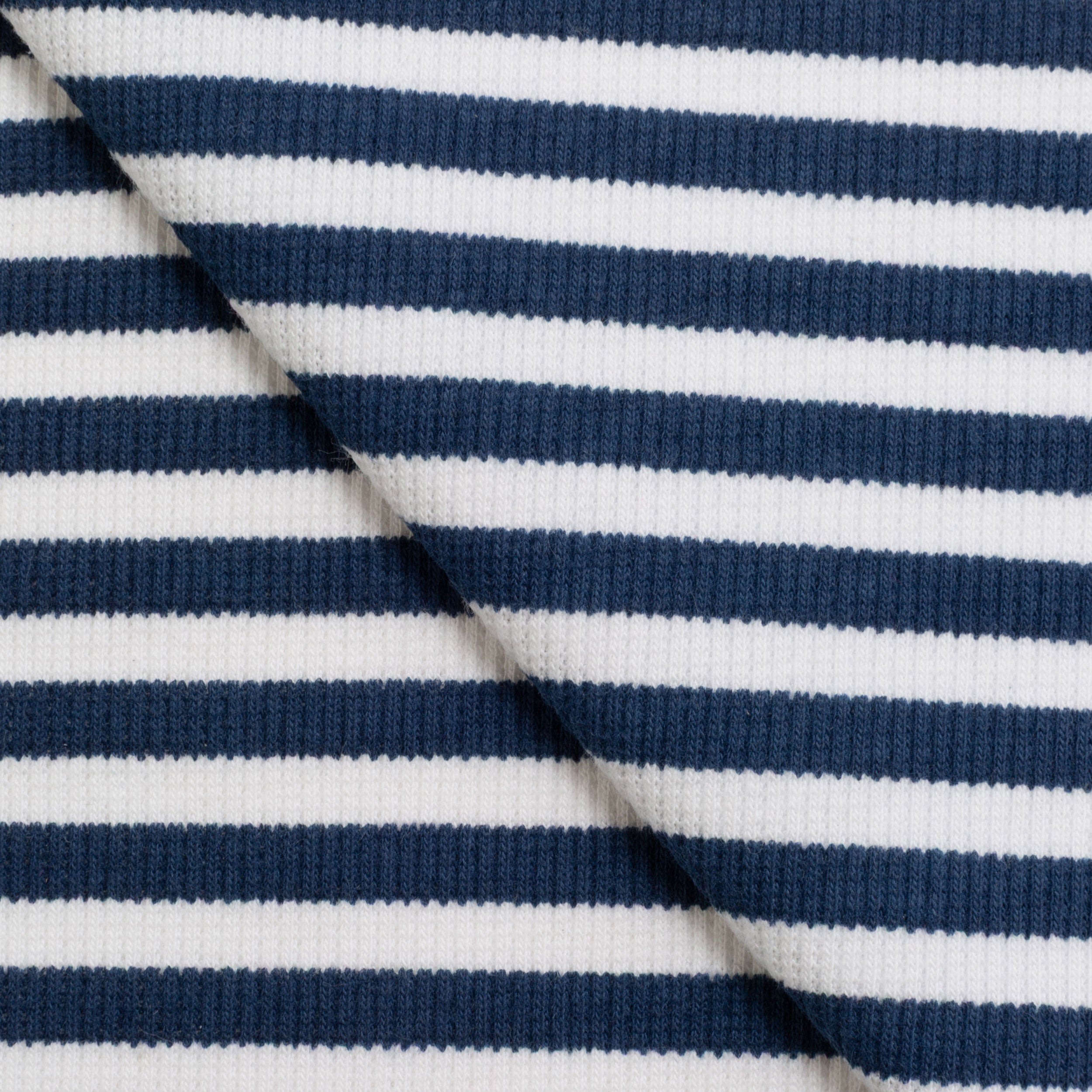 PTRIB-2X1-240-PRINT-STRIPES-KNITTED-1-COLOR-B fabric image 3